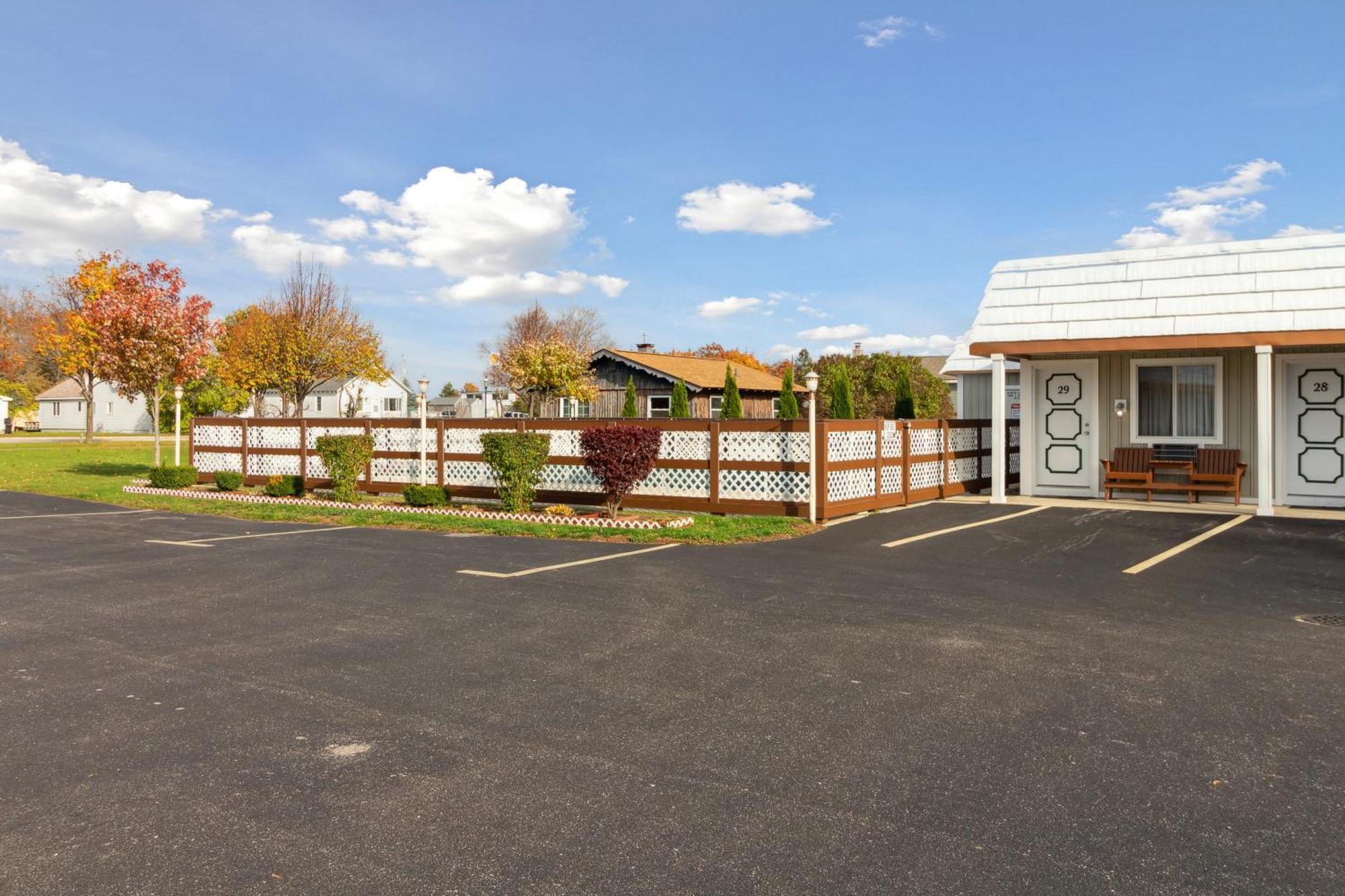 Vindel Motel Макино Сити Екстериор снимка