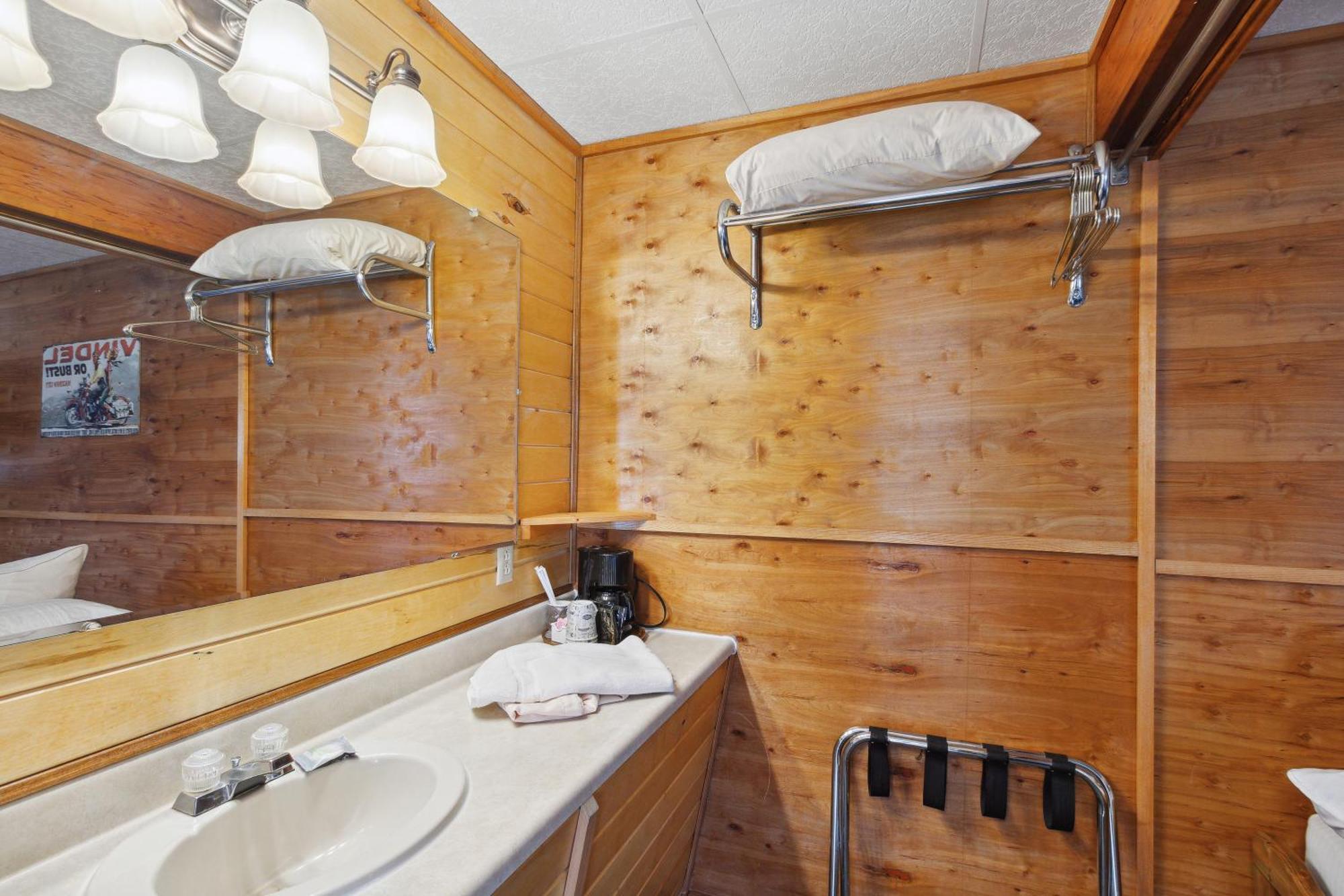 Vindel Motel Макино Сити Екстериор снимка