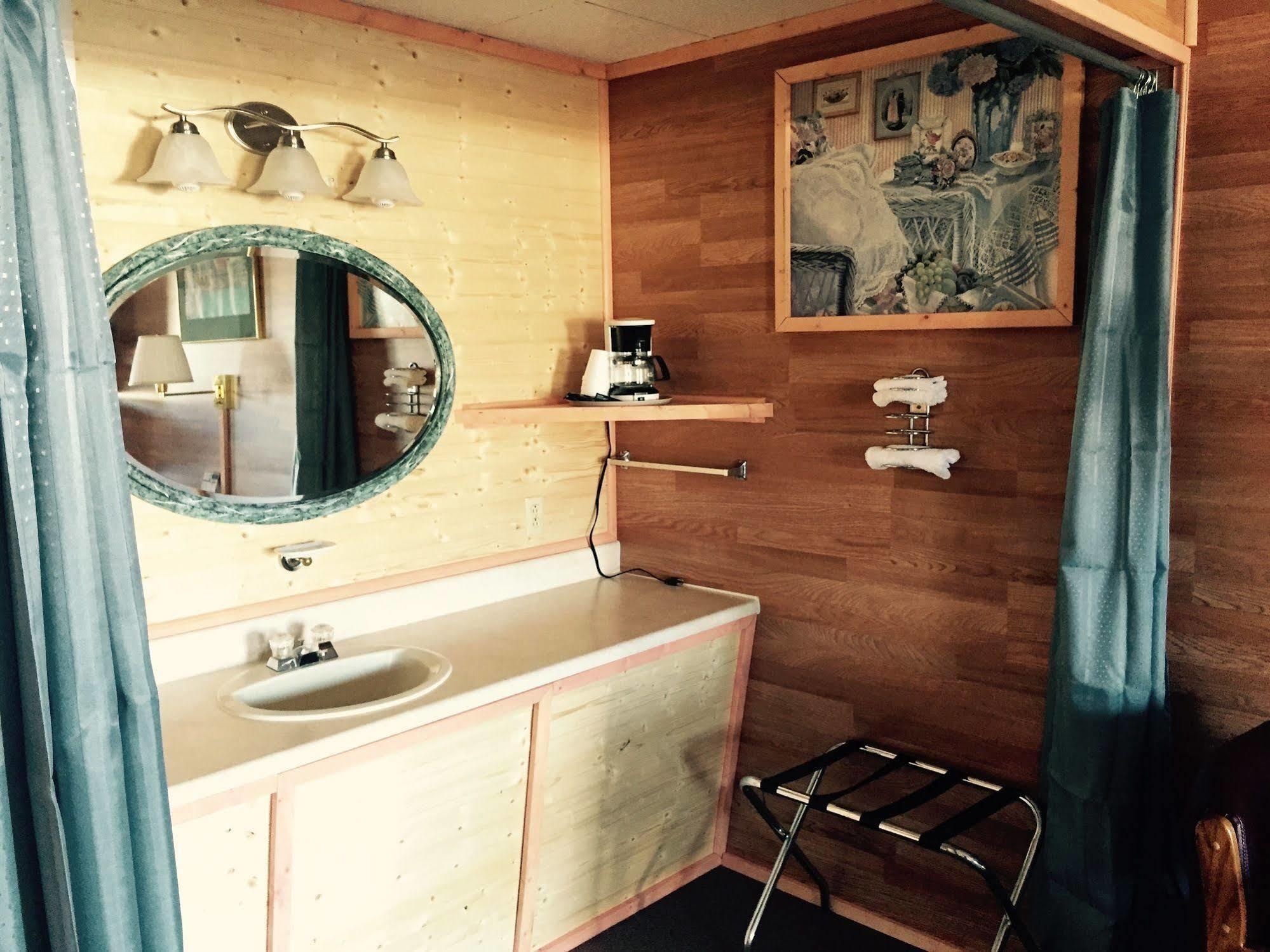 Vindel Motel Макино Сити Екстериор снимка