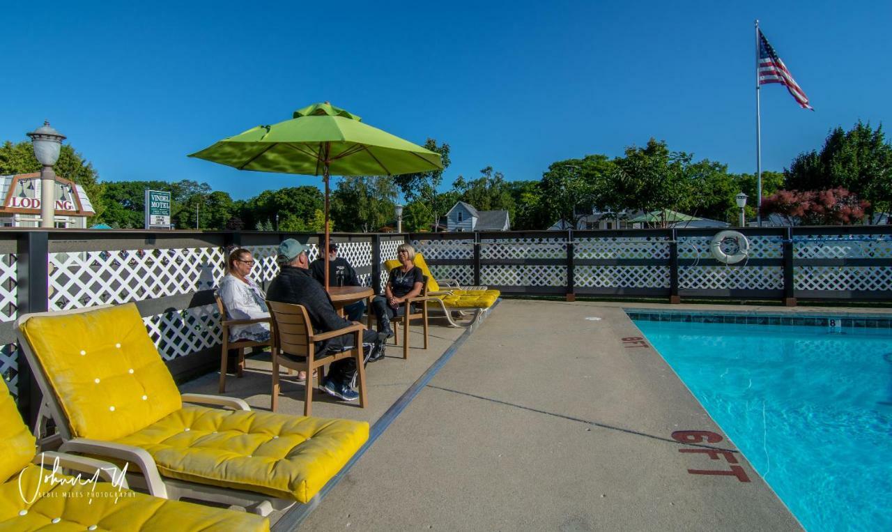 Vindel Motel Макино Сити Екстериор снимка